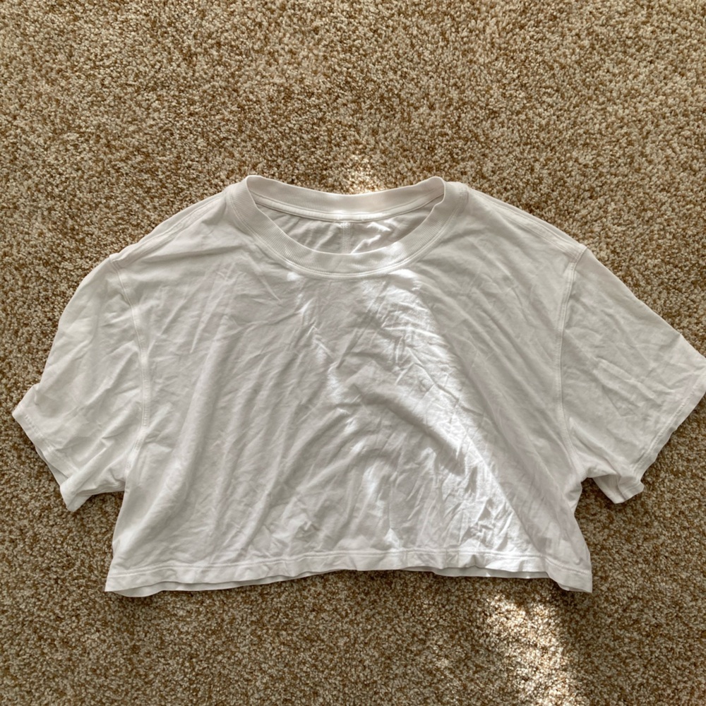 Lululemon Women’s Cropped Tee